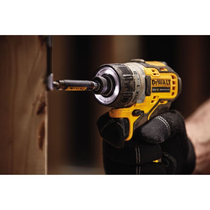 Шуруповерт DeWALT 12V XR Li-Ion, 8 Нм, 1100 об/мин, 2x2Ah, кейс (DCF601D2) зображення 6