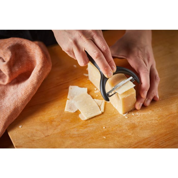 Овощечистка Fiskars Functional Form з поперечним рухомим лезом (1016122) изображение 9