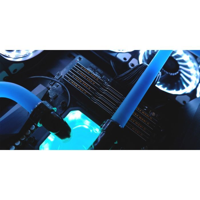 Модуль памяти для компьютера DDR4 8GB 4000 MHz Iridium Pro Black Goodram (IRP-4000D4V64L18S/8G) изображение 3
