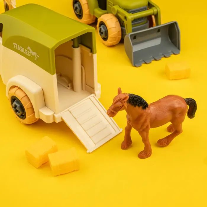 Ігровий набір Otamanko Веселий хутір (трактор, вантажівка, причіп, фермер, кінь, вівця) (8827) зображення 5 Ігровий набір Otamanko Веселий хутір (трактор, вантажівка, причіп, фермер, кінь, вівця) (8827) зображення 5