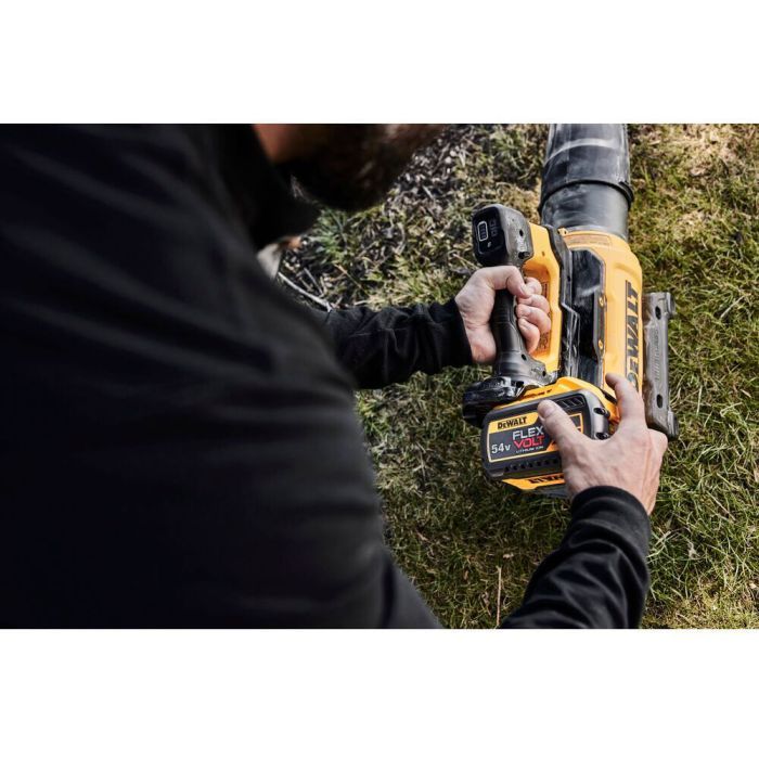 Повітродувка DeWALT XR FLEXVOLT 54 В Li-lon, 257,5 км/ч,3Ah (DCMBL777X1) зображення 10