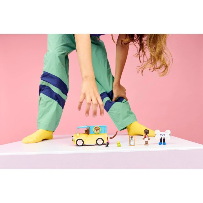 Конструктор LEGO Friends Фургон с аксессуарами для питомцев (42678) изображение 12