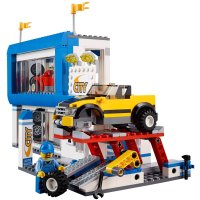 Конструктор LEGO City Town Городская площадь (60097) зображення 4