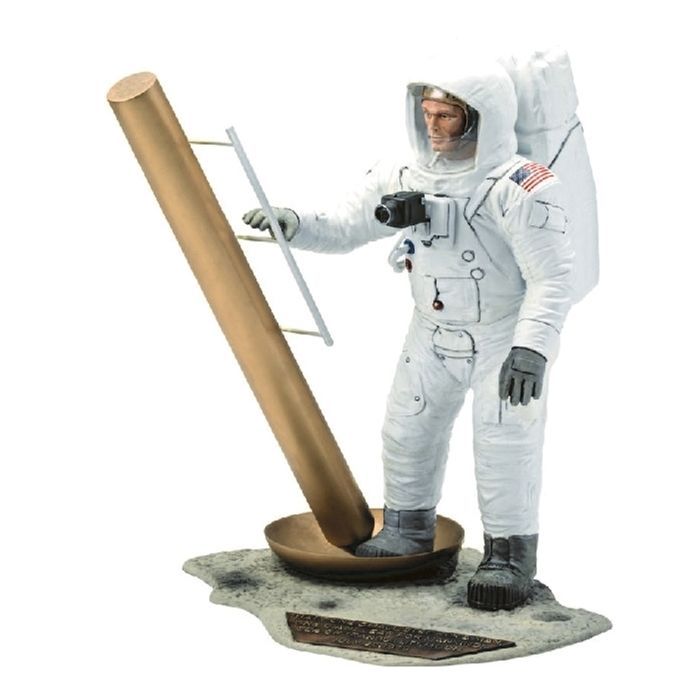 Сборная модель Revell Астронавт на Луне. Миссия Аполлон 11; 1:8 (4009803895253) изображение 2