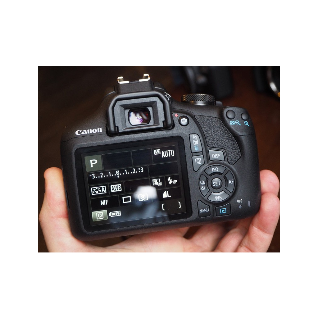 Цифровой фотоаппарат Canon EOS 2000D 18-55 DC III (2728C007AA) изображение 12