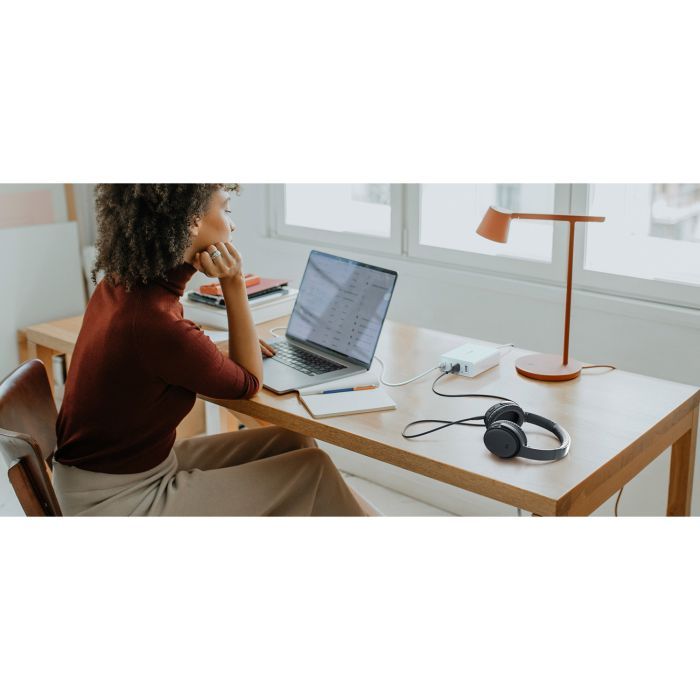Зарядное устройство Belkin Home Charger 108W GAN Dual USB-С/USB-A (WCH010VFWH) изображение 7