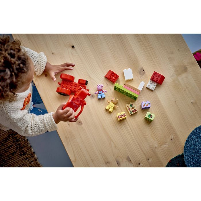 Конструктор LEGO DUPLO Peppa Pig Трактор и рынок (10468) изображение 7