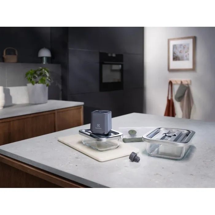 Вакууматор Electrolux EVFKA1 зображення 3