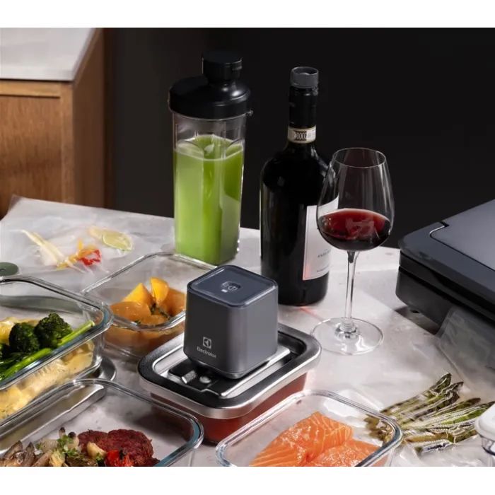 Вакууматор Electrolux EVFKA1 зображення 4