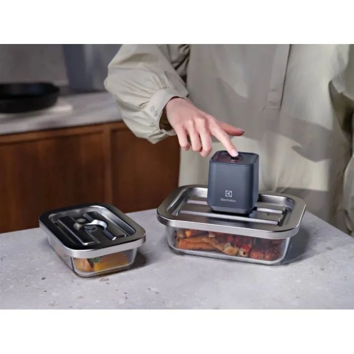 Вакууматор Electrolux EVFKA1 зображення 8