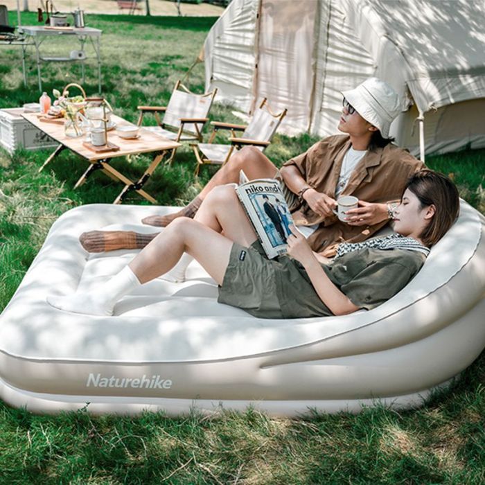 Матрац надувний Naturehike CNK2300DZ020 180 х 132 см з підголовником бежевий (6976023922473) зображення 4