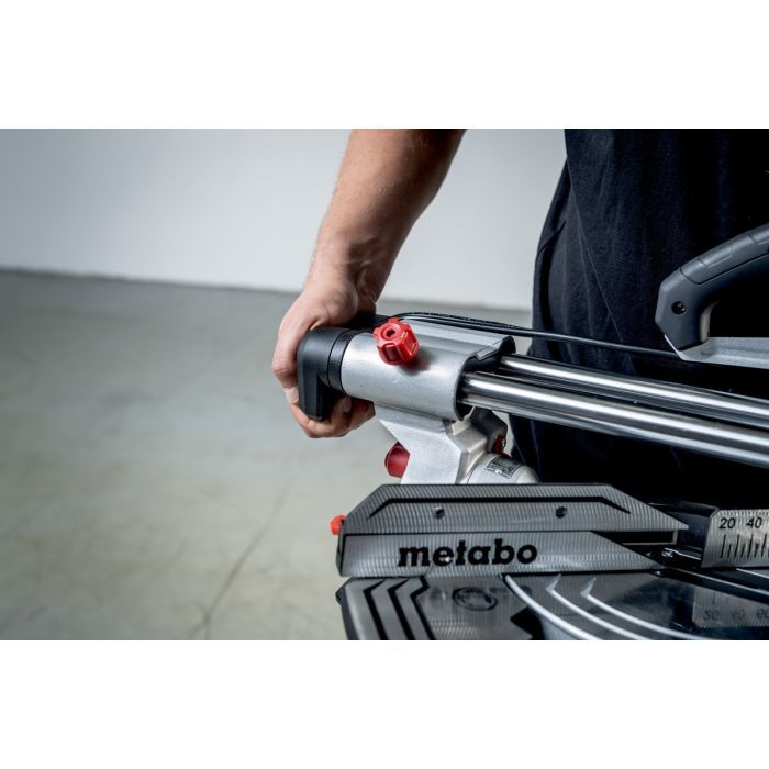 Торцовочная пила Metabo KGS 216M с протяжкой 1200Вт, 215мм (613216000) изображение 8