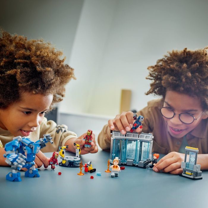 Конструктор LEGO Super Heroes Лаборатория Железного Человека: зал доспехов: зал доспехов (76315) изображение 9