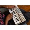 MIDI-клавіатура Akai MPK mini 4 White (302371) зображення 5