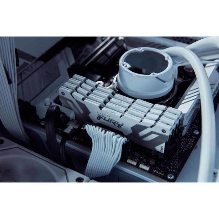 Модуль пам'яті для комп'ютера DDR5 48GB (2x24GB) 8000 MHz Renegade White/Silver Kingston Fury (ex.HyperX) (KF580C38RWK2-48) зображення 9