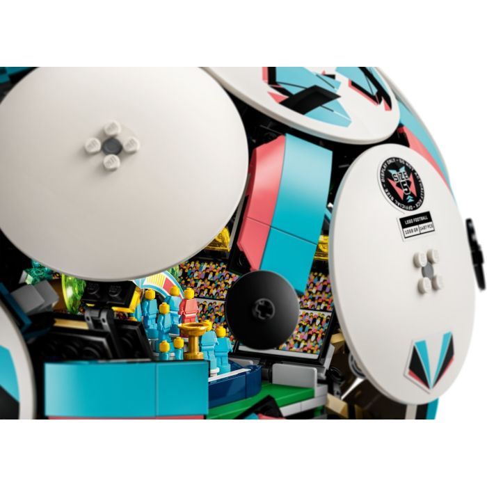 Конструктор LEGO Editions Football Футбольный мяч (43019) изображение 4