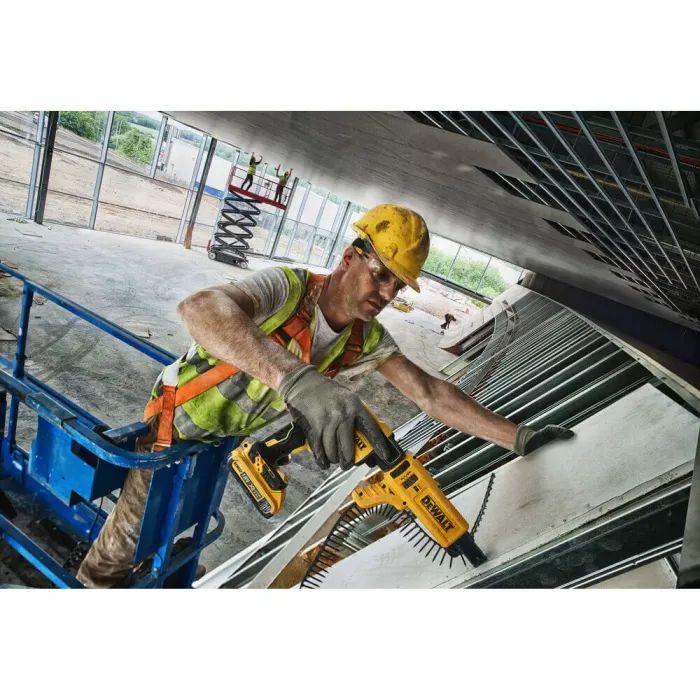 Шуруповерт DeWALT 18V XR Li-Ion, 2x2Ah, 30/5 Нм, 4400 об/мин, кейс (DCF620D2K) изображение 4