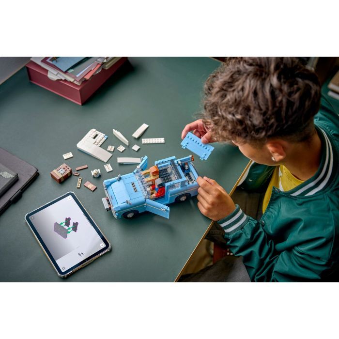 Конструктор LEGO Harry Potter Очарованный летучий Форд «Англия» (76470-) изображение 9