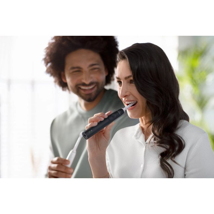 Електрична зубна щітка Philips HX3671/14 зображення 2