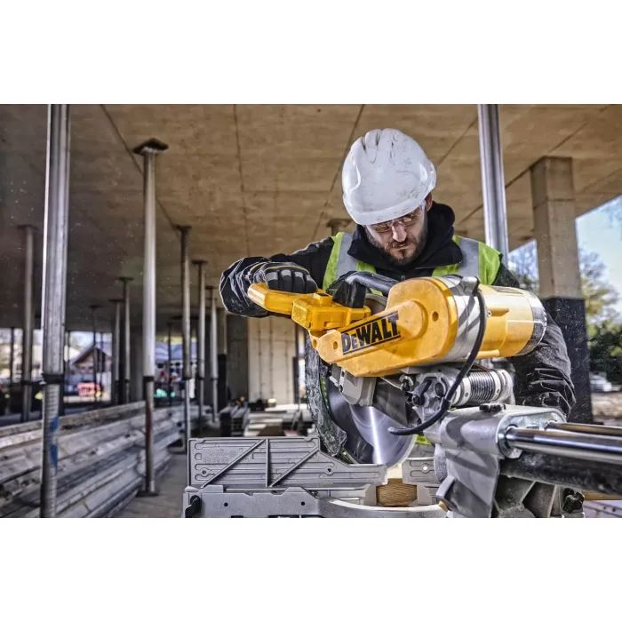 Торцювальна пила DeWALT 1675 Вт, диск 305х30 мм, 1900 - 3800 об/хв, XPS (DWS780) зображення 6