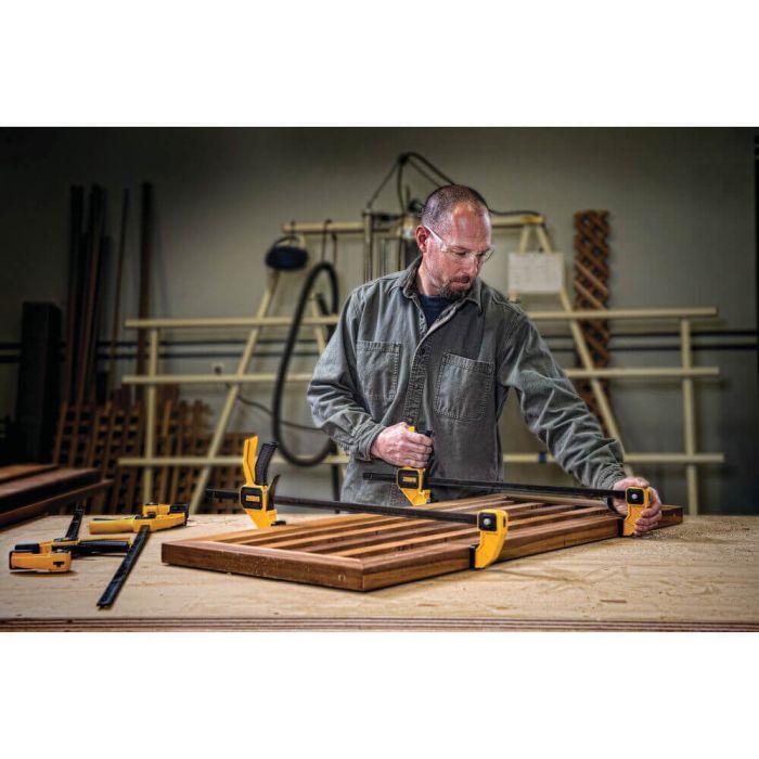Струбцина DeWALT "L" триггерная (быстрозажимная), 300 мм, давление 135 кг. (DWHT0-83193) изображение 3