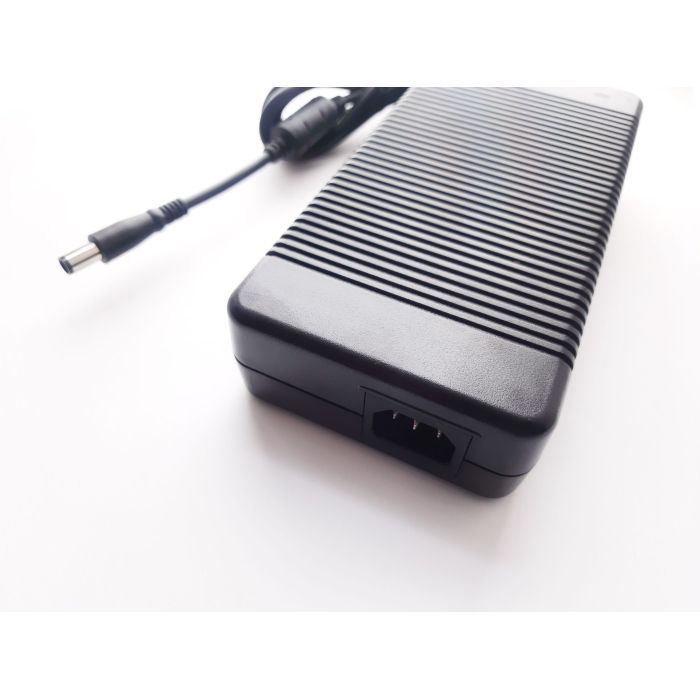 Блок питания к ноутбуку Dell 210W 19.5V 10.8A, 7.4/5.0(pin inside) (PA-7E / A40343) изображение 3