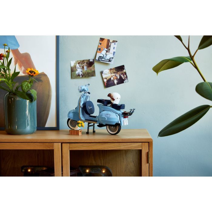 Конструктор LEGO Creator Expert Vespa 1106 деталей (10298) зображення 3