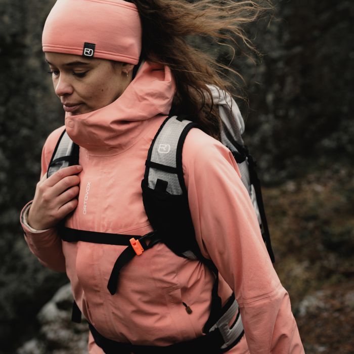 Куртка Ortovox Seceda 3L Jacket Wmn wild berry - S - фіолетовий (025.001.1189) изображение 3
