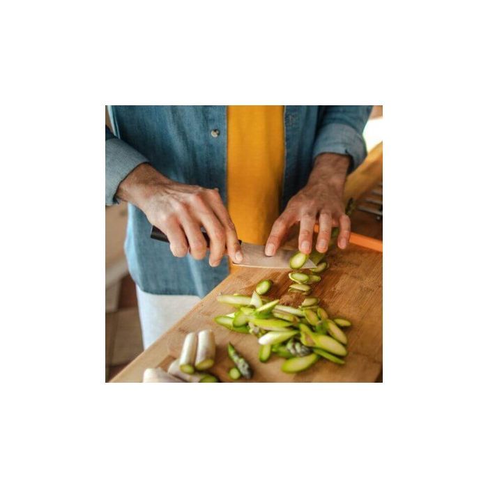 Кухонный нож Fiskars Functional Form шеф середній 16,9 см (1057535) изображение 5