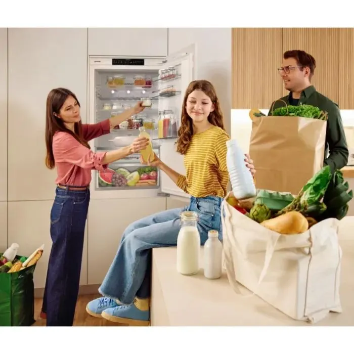 Холодильник Gorenje NRKI619D61WFE зображення 8