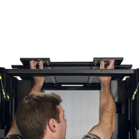Шкаф напольный APC 42U NetShelter SX 750*1070мм (AR3150) изображение 9