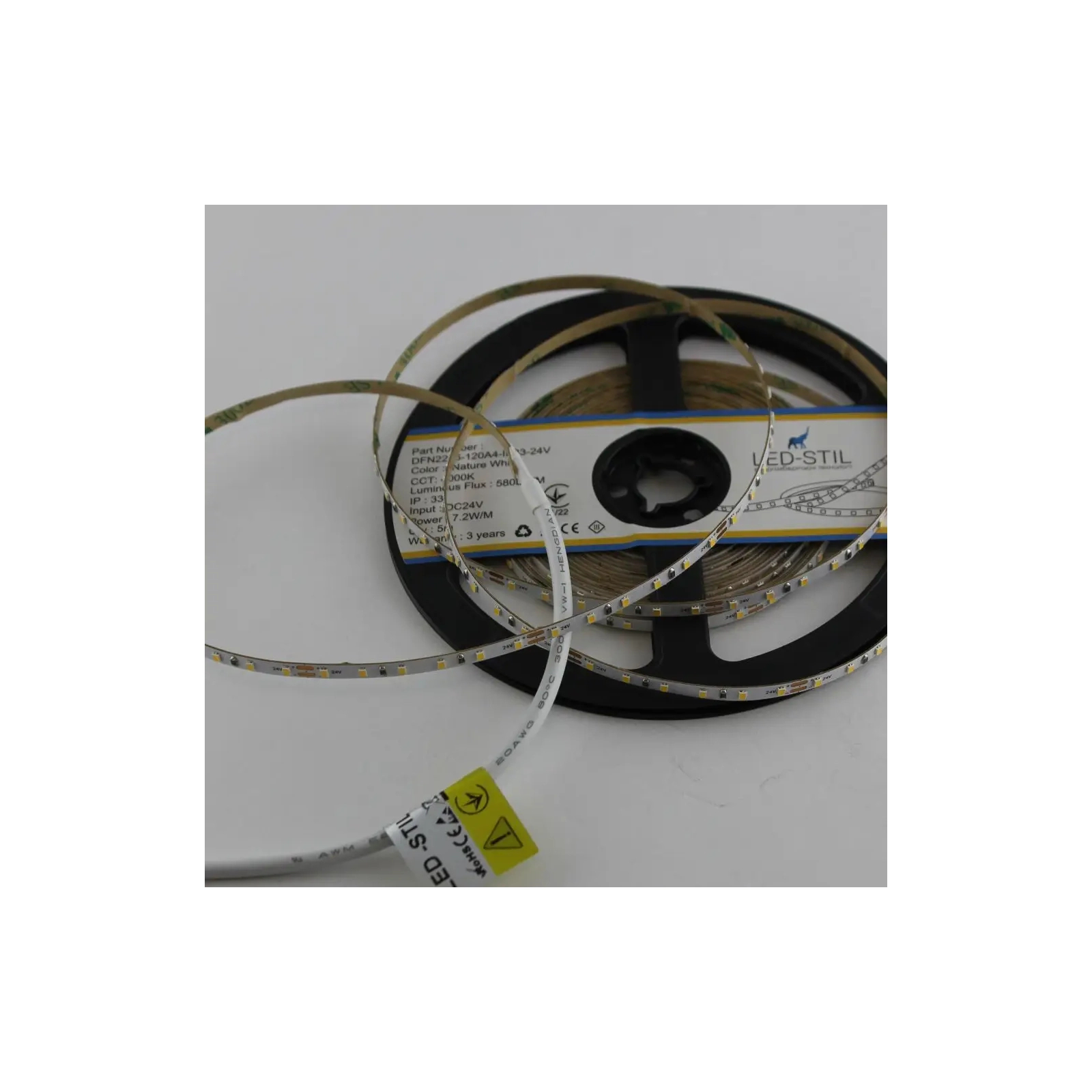 Светодиодная лента LED-STIL 4000K 7,2 Вт/м 2216 120 діодів IP33 24 Вольта 600 lm нейтр. світло, ВУЗЬКА (DFN2216-120A4-IP33-24V) изображение 3