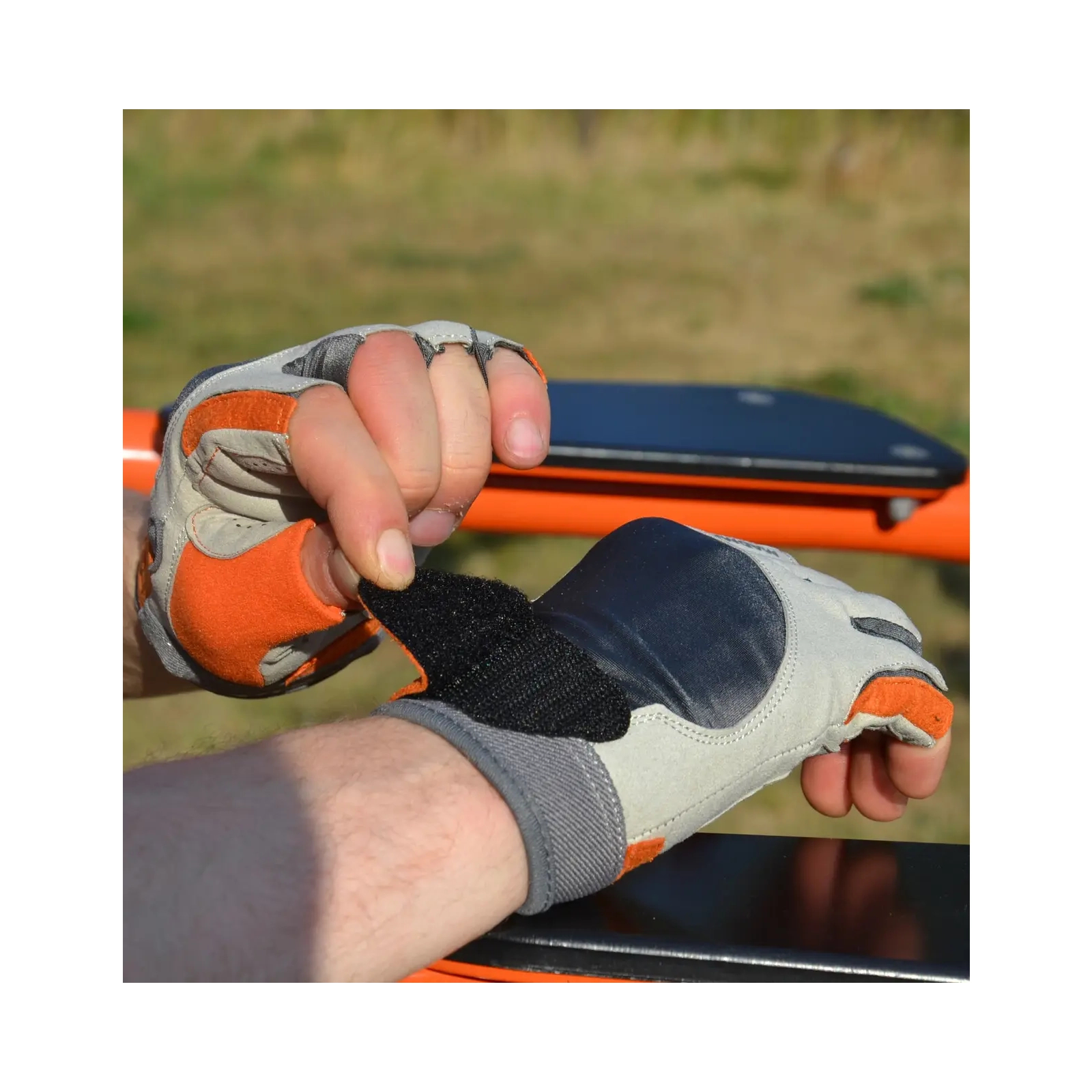 Перчатки для фитнеса MadMax MFG-850 Crazy Grey/Orange S (MFG-850_S) изображение 10