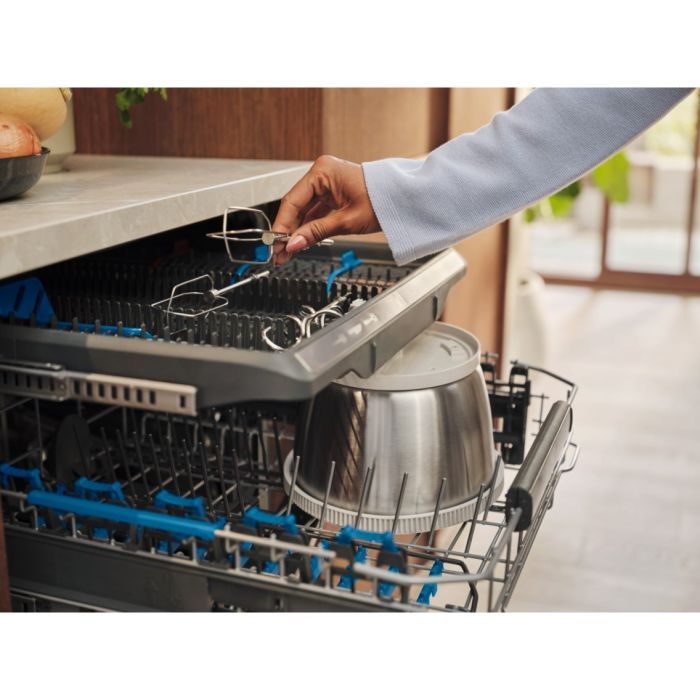 Миксер Electrolux ESM4W изображение 8