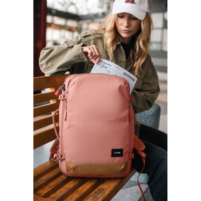 Рюкзак туристический Pacsafe Go Carry-on 34L рожевий (35155340) изображение 10