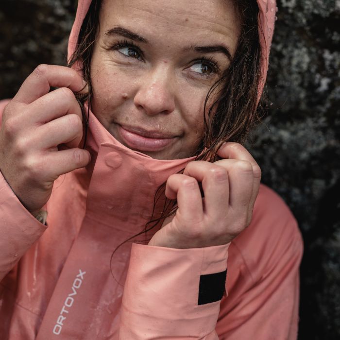 Куртка Ortovox Seceda 3L Jacket Wmn wild berry - S - фіолетовий (025.001.1189) изображение 4