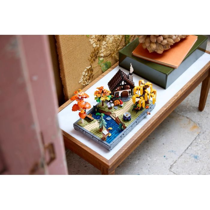 Конструктор LEGO Icons Осенний коттеджный сад (11372) изображение 11