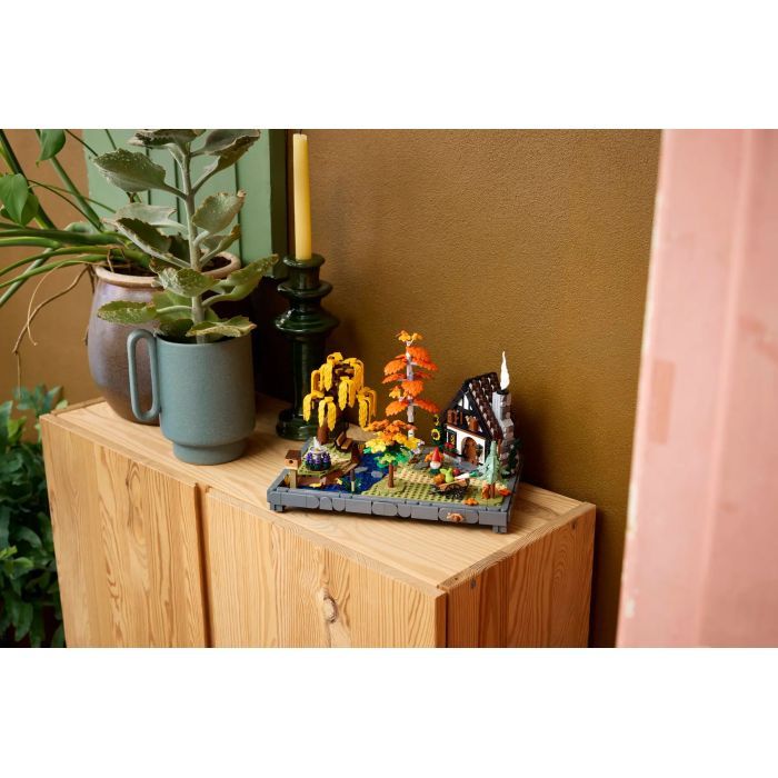 Конструктор LEGO Icons Осенний коттеджный сад (11372) изображение 12