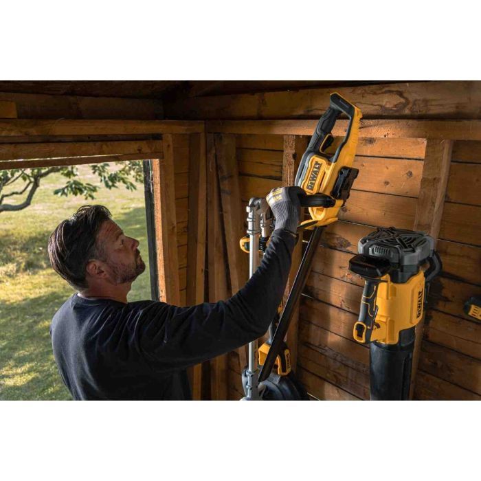 Кусторез DeWALT аккумуляторный, 18V, нож 55 см, до 25 мм, 5Ah (DCMHT564P1) изображение 12