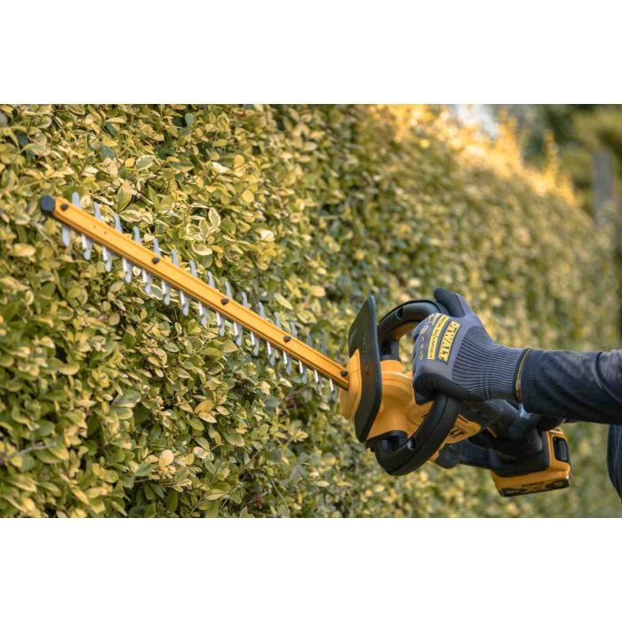 Кусторез DeWALT аккумуляторный, 18V, нож 55 см, до 25 мм, 5Ah (DCMHT564P1) изображение 8