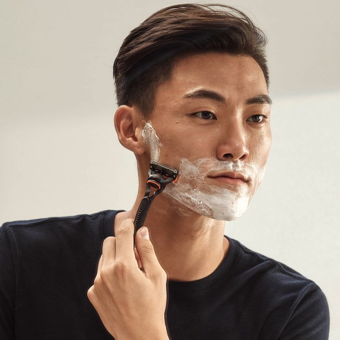 Бритва Gillette Fusion5 с 4 сменными картриджами (7702018556274/7702018610266) изображение 5