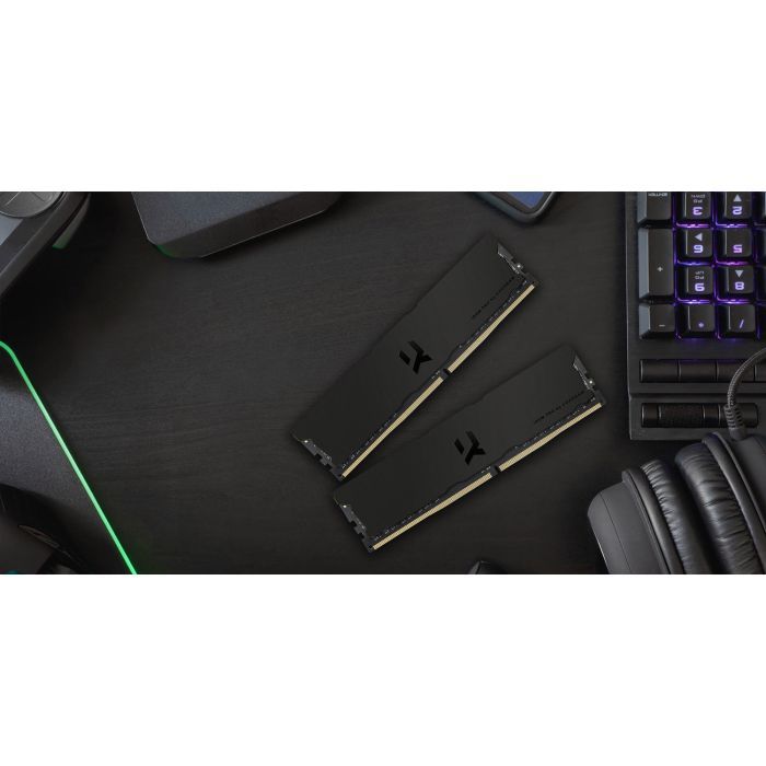 Модуль пам'яті для комп'ютера DDR4 16GB 3600 MHz Iridium Pro Deep Black Goodram (IRP-K3600D4V64L18/16G) зображення 4