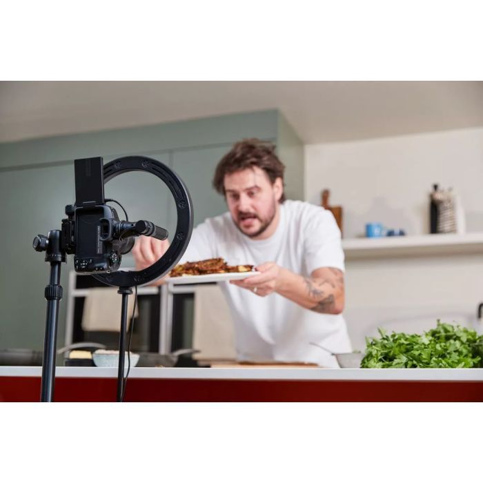 Цифровий фотоапарат Canon EOS R50 RF-S 18-45 IS STM + RF-S 55-210 IS STM Black (5811C034) зображення 5