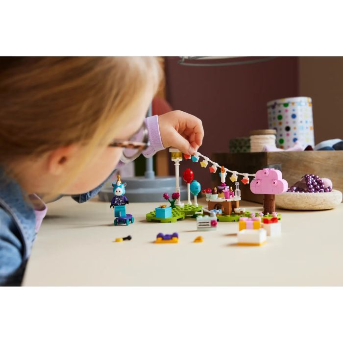 Конструктор LEGO Animal Crossing Вечеринка по случаю дня рождения Julian 170 деталей (77046) изображение 3