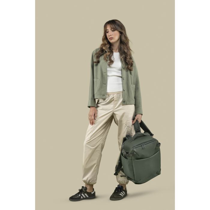Рюкзак туристический Tucano Tugo M Dry Cabin Luggage 15.6" зелений (BKTUGDR-M-V) изображение 3