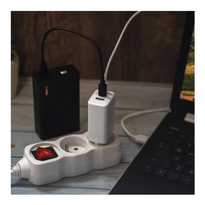 Зарядное устройство EMOS V05G65 1xUSB-A + 2xUSB-C PD65W GaN (V05G65) изображение 8