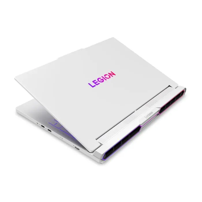 Ноутбук Lenovo Legion Pro 7 16IAX10H (83F500RJRA) изображение 3