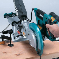 Торцовочная пила Makita LS1018L с протяжкой (LS1018L) изображение 2