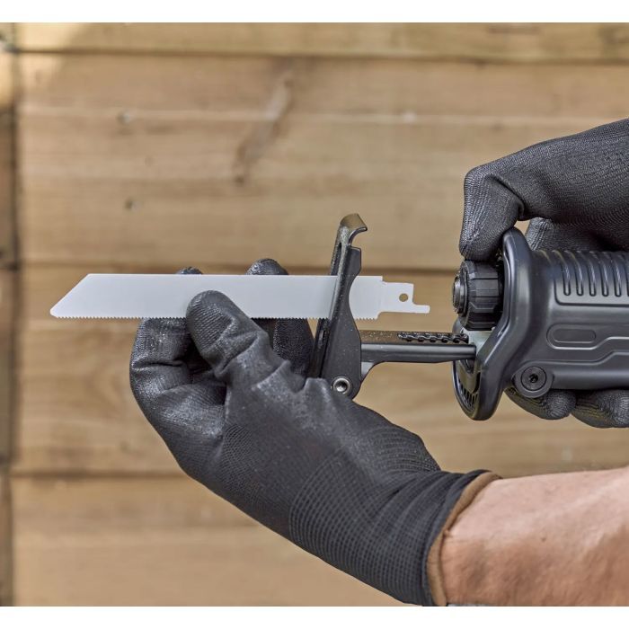 Шабельна пила Black&Decker BES301K зображення 4