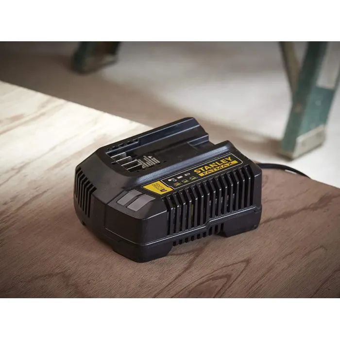Зарядний пристрій для акумуляторів інструменту Stanley 20V, вихідний струм 4A (SFMCB14) зображення 2